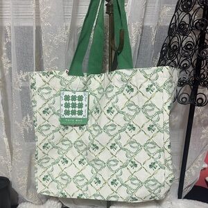 Clover lifestyle green bows and clovers design canvas tote bag